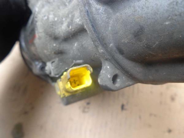 COMPRESSEUR DE CLIMATISATION CITROEN/PEUGEOT - Vue 2